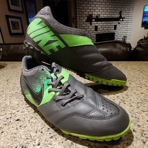 Nike NIKE5 Bomba Turf Soccer Shoes